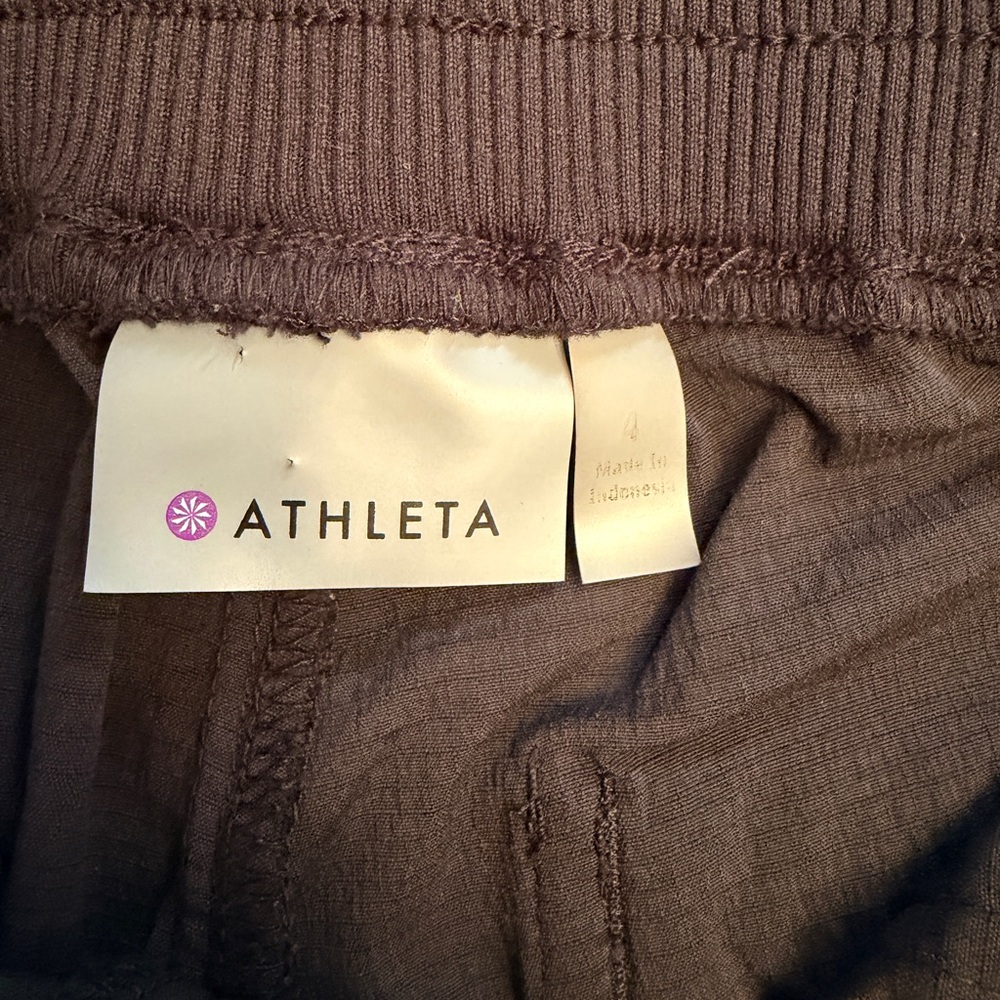Athleta Size 4 Trekkie Shorts Black Nylon Stretch‎ Hiking Outdoor 9” Inseam - Picture 3 of 8